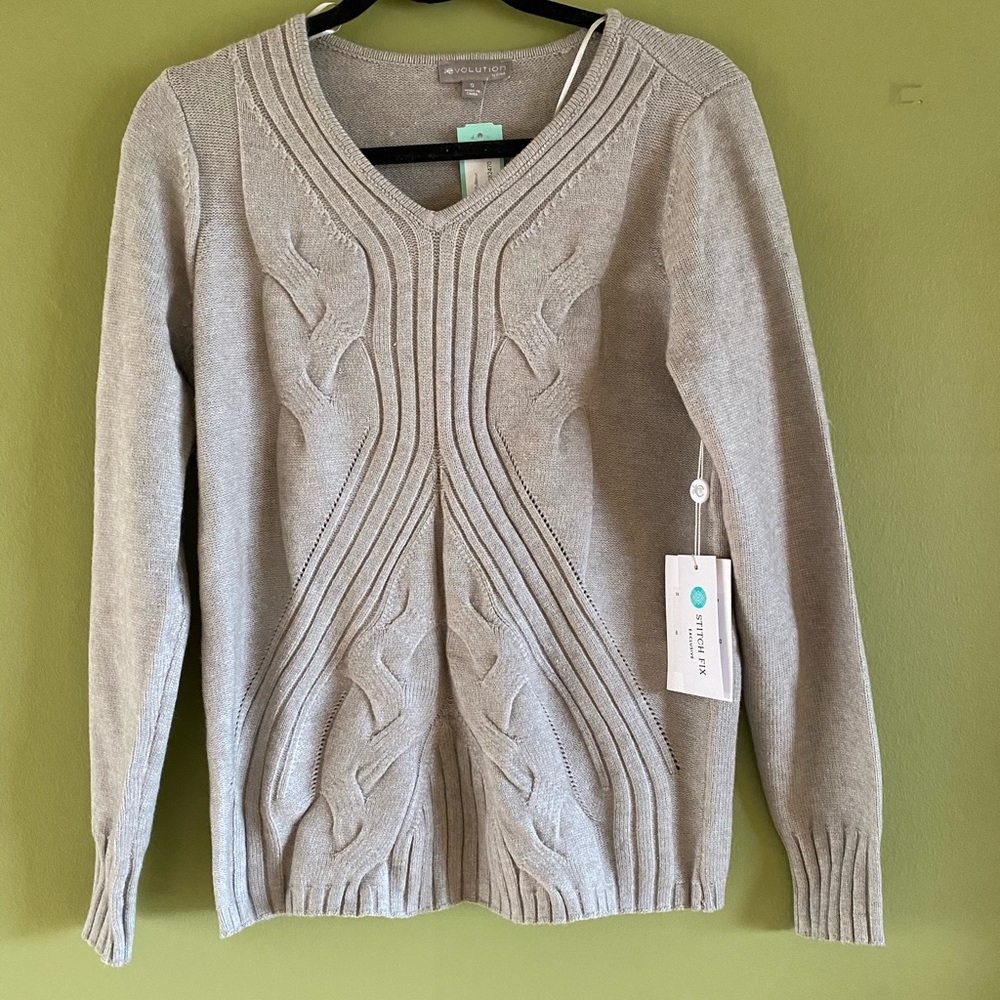 Cable knit beige sweater
